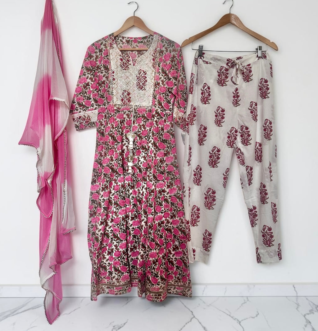 Pink n white printed cotton suit