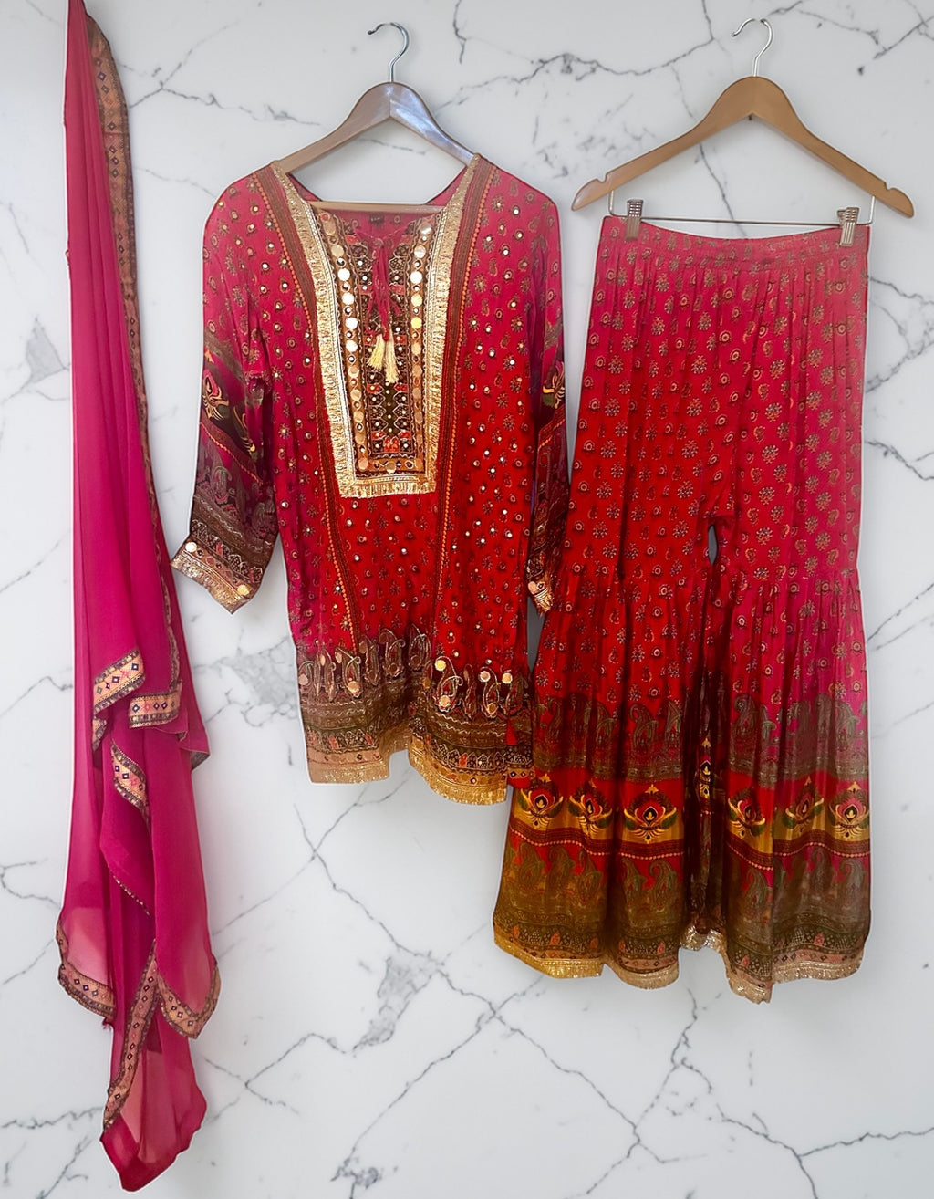 Magenta garara suit