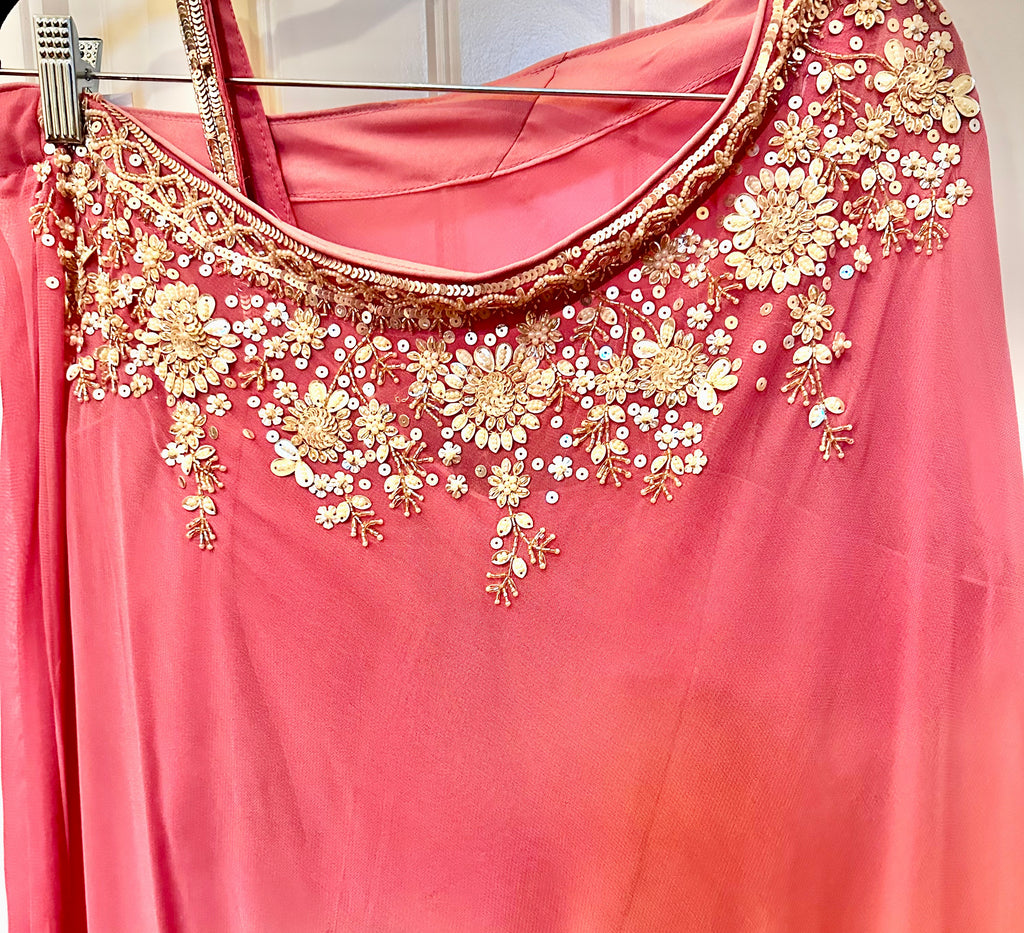 One-shoulder fusion outfit