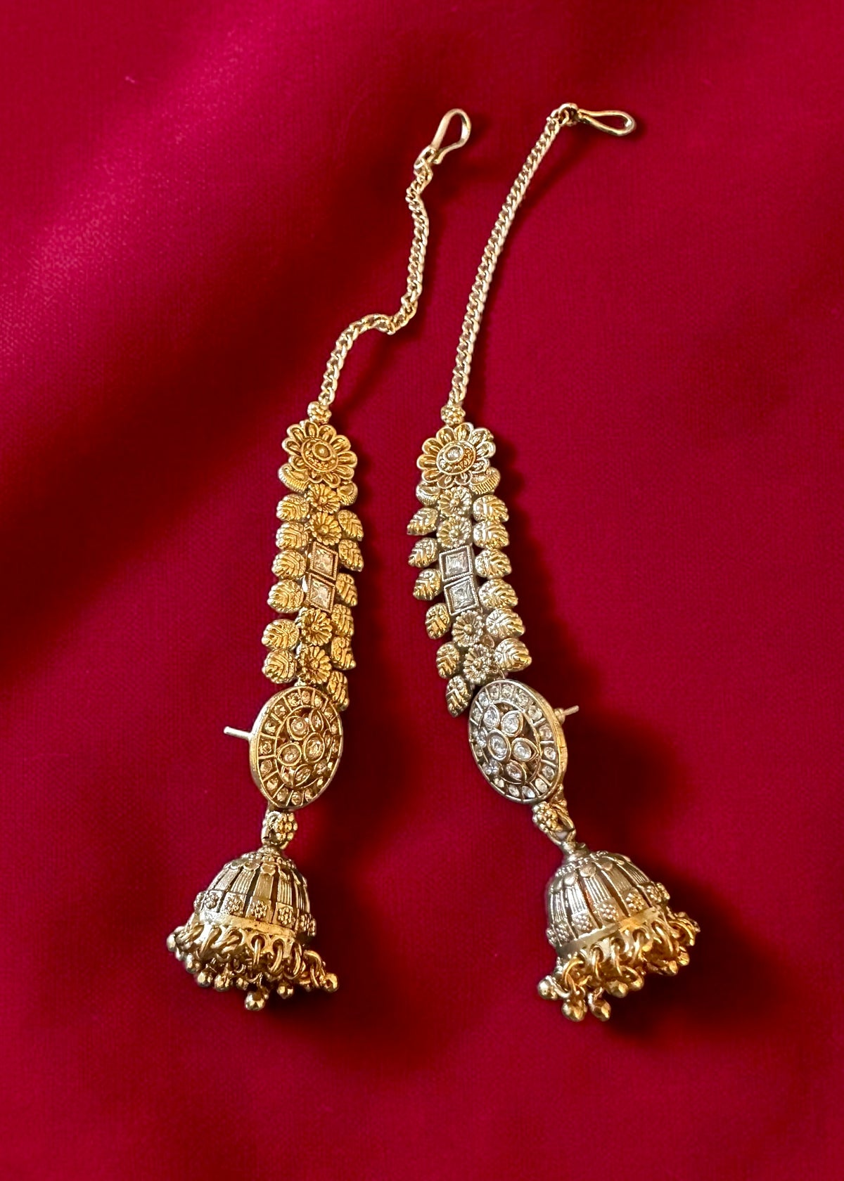 Jhumkaas with Sahara