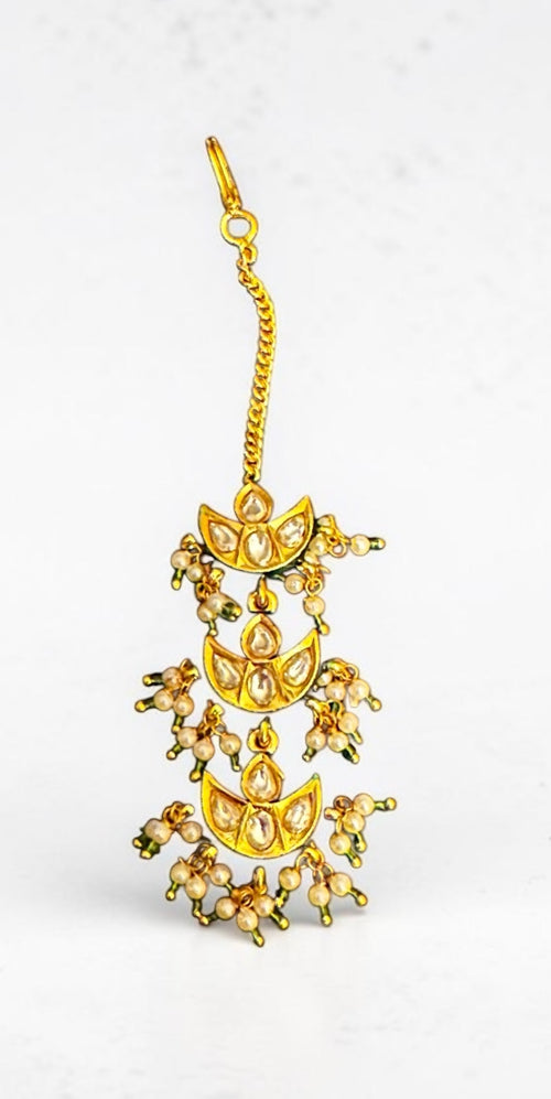 3-tiered kundan tikka