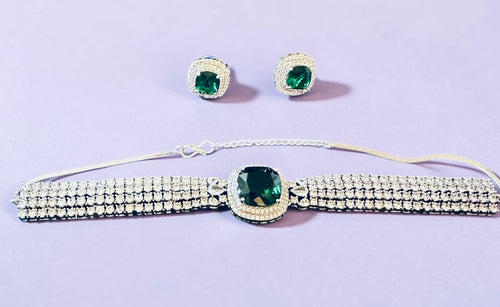 Emerald green ad choker set