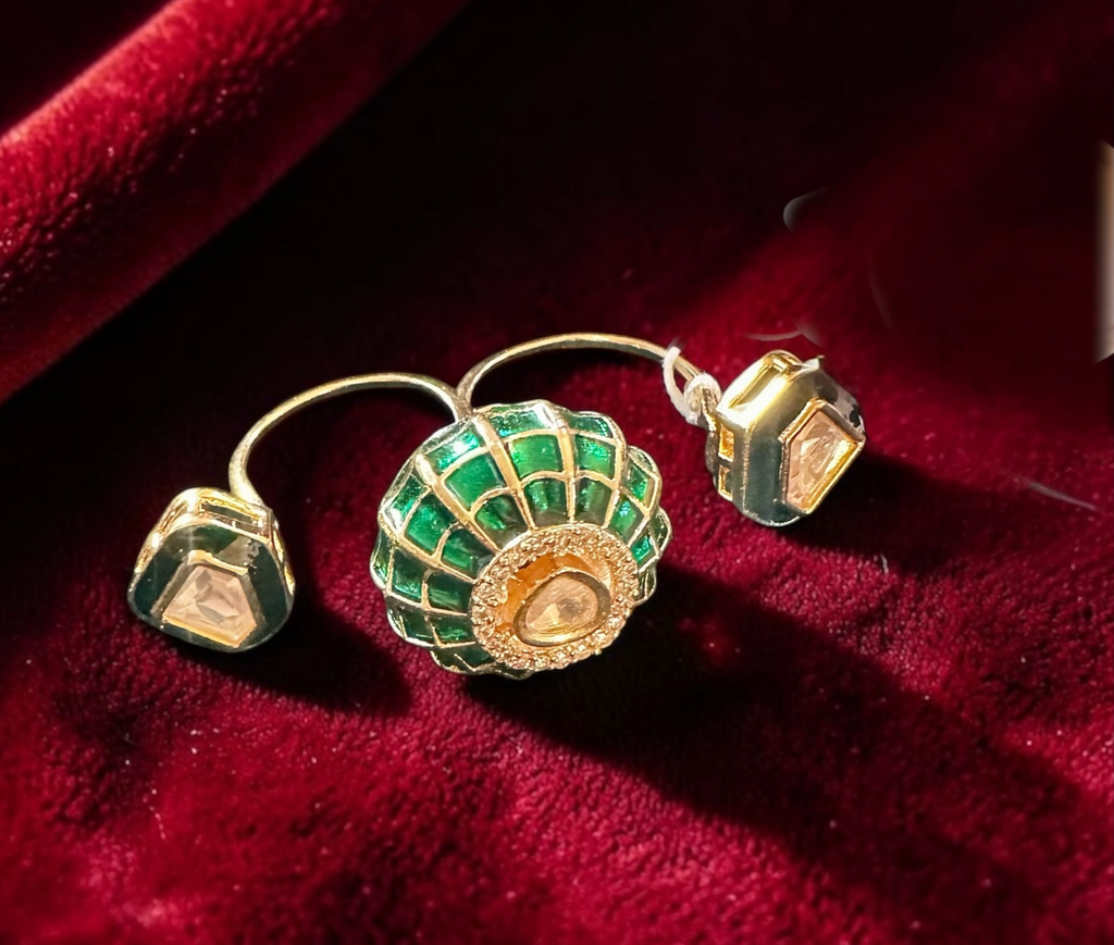Emerald 2- finger polki ring