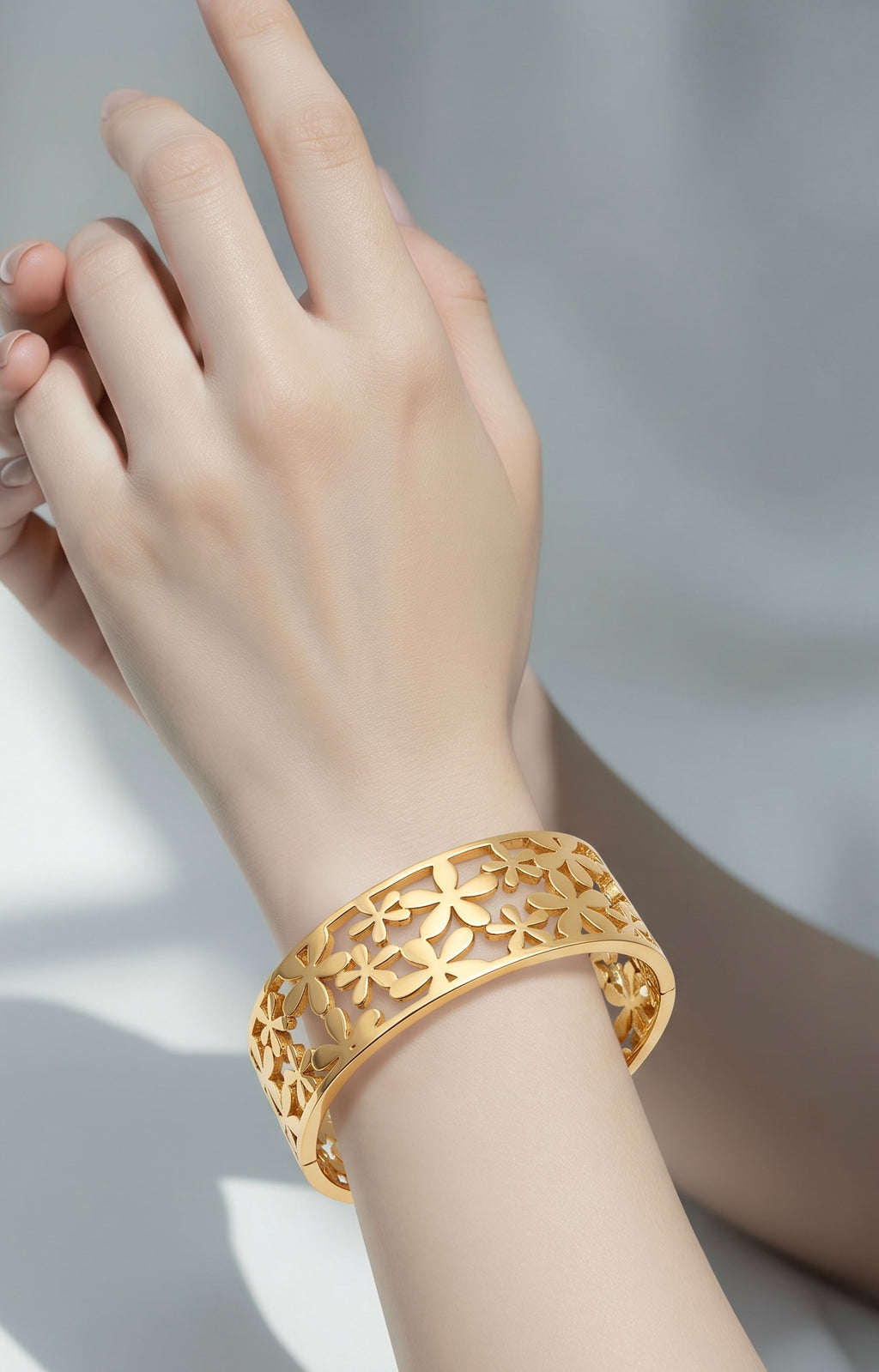 Cut-work floral bangle