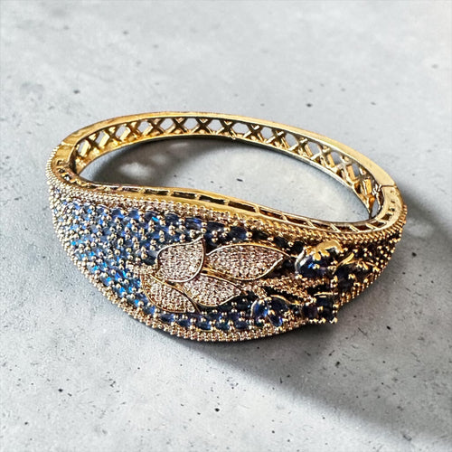 Blue stone ad bracelet