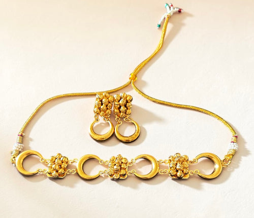 Gold finish choker set