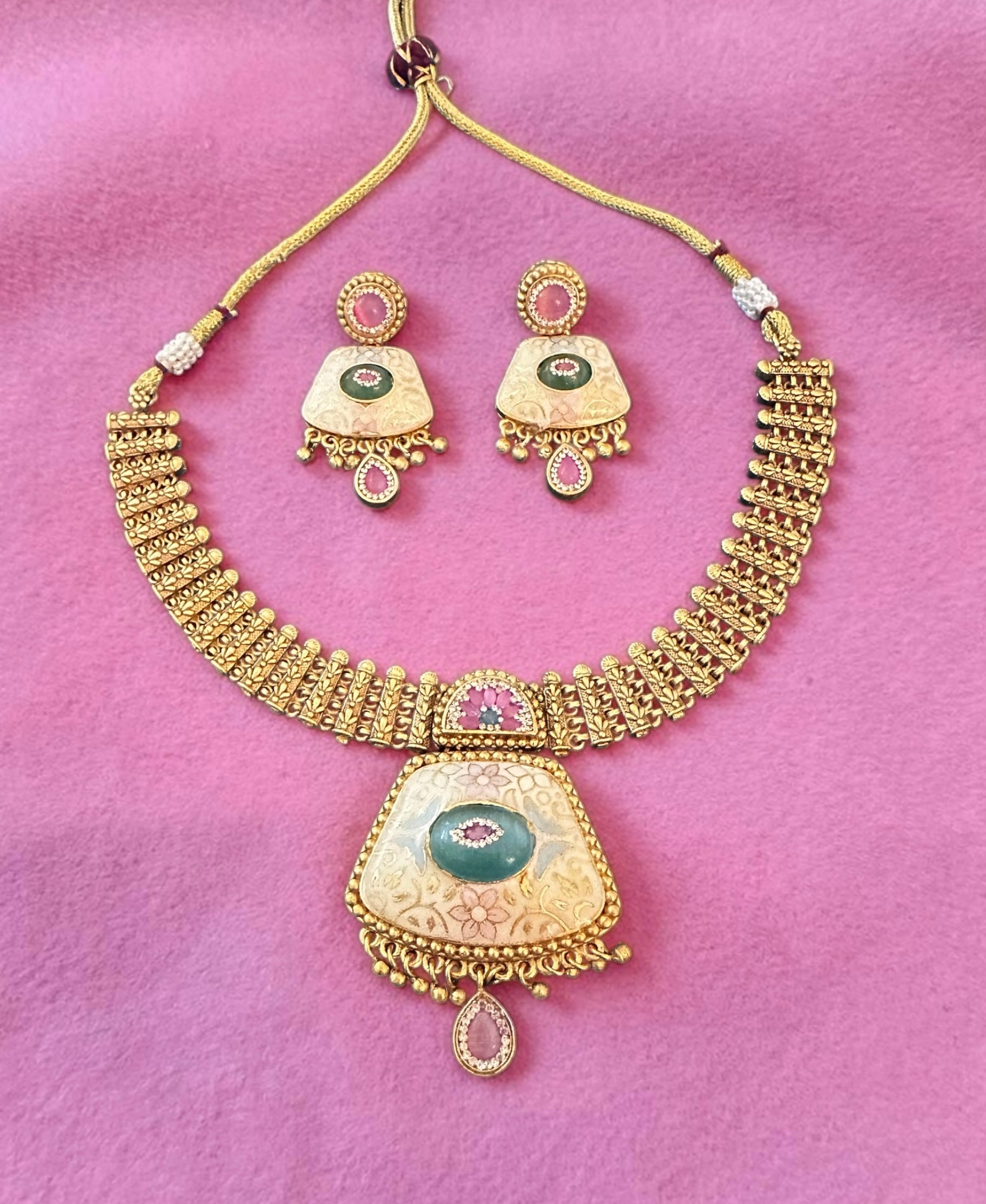 Pink & green pendant set