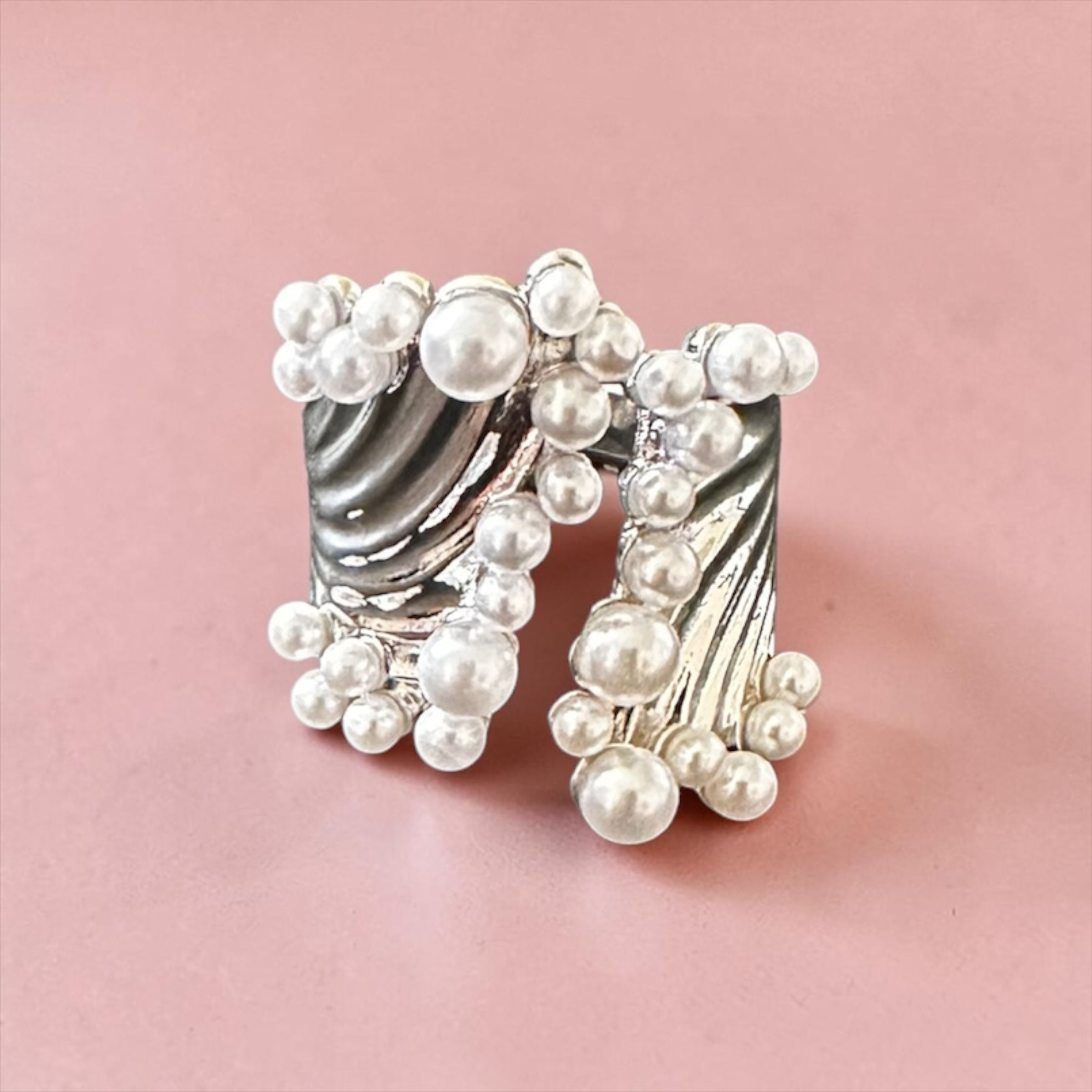 Silver pearl ring
