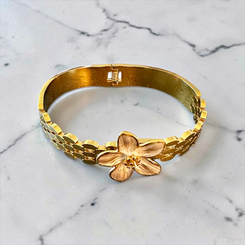Flower bracelet