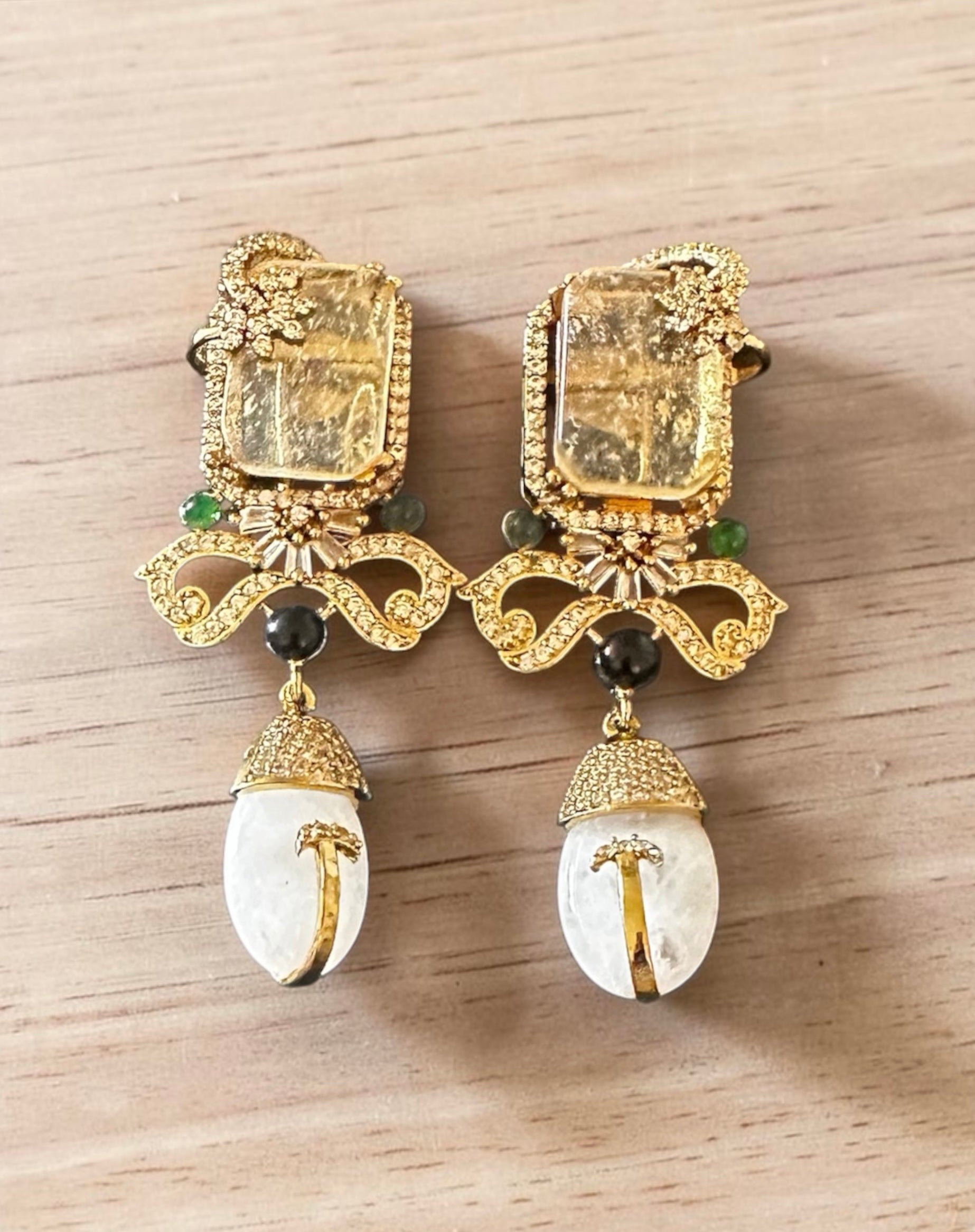 White stone drop ad earrings