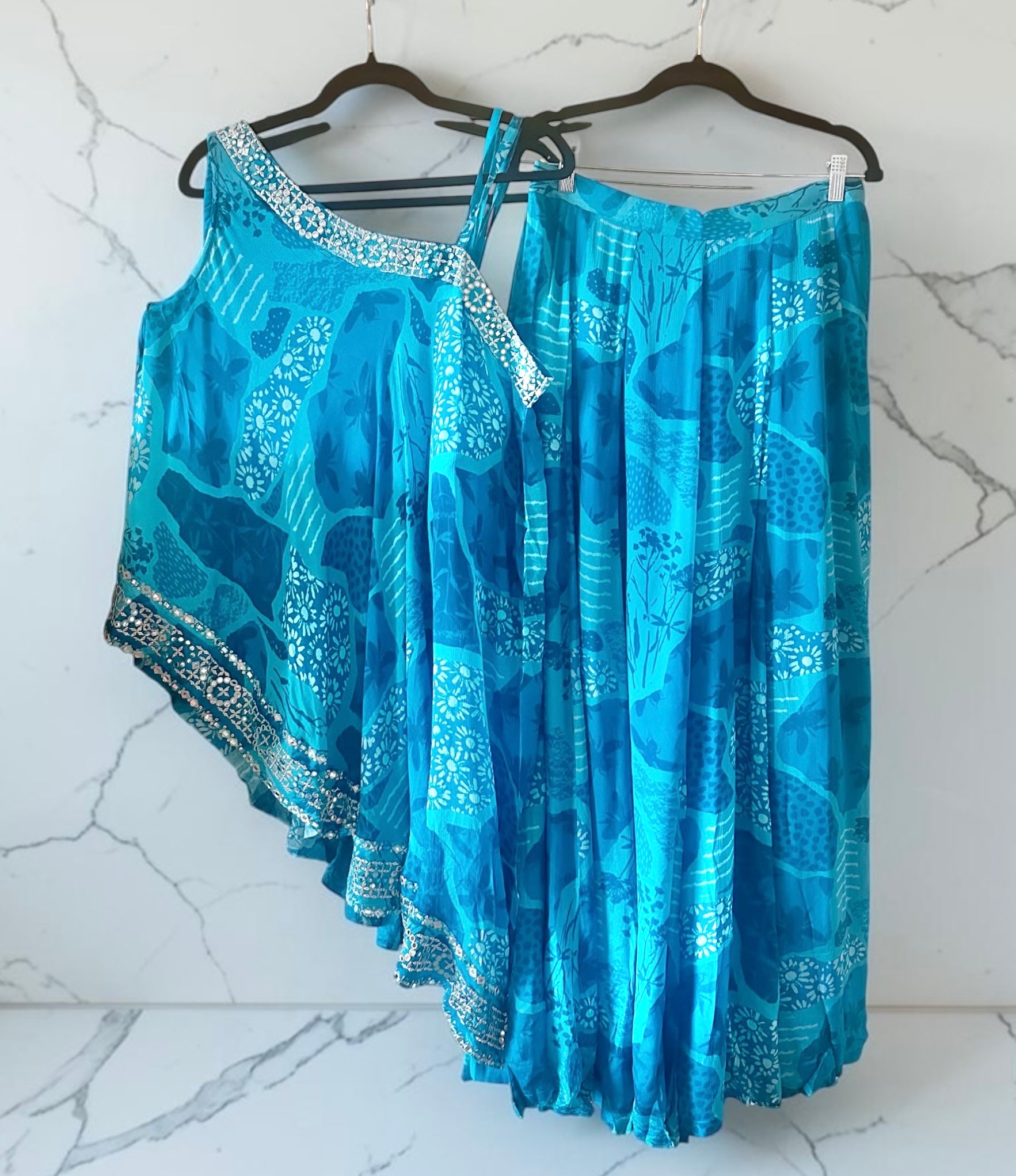 Turquoise one -shoulder co- ord set