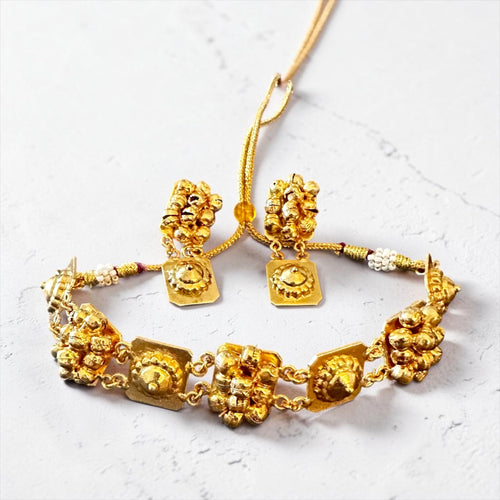 Gold finish choker set