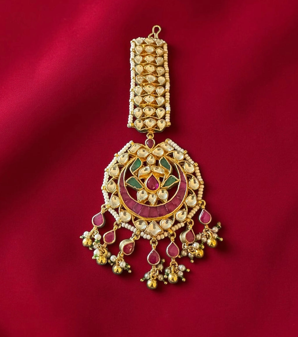Ruby & emerald green maang tikka