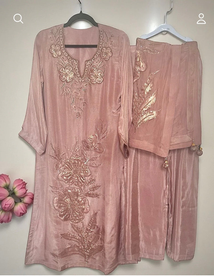 Onion pink suit