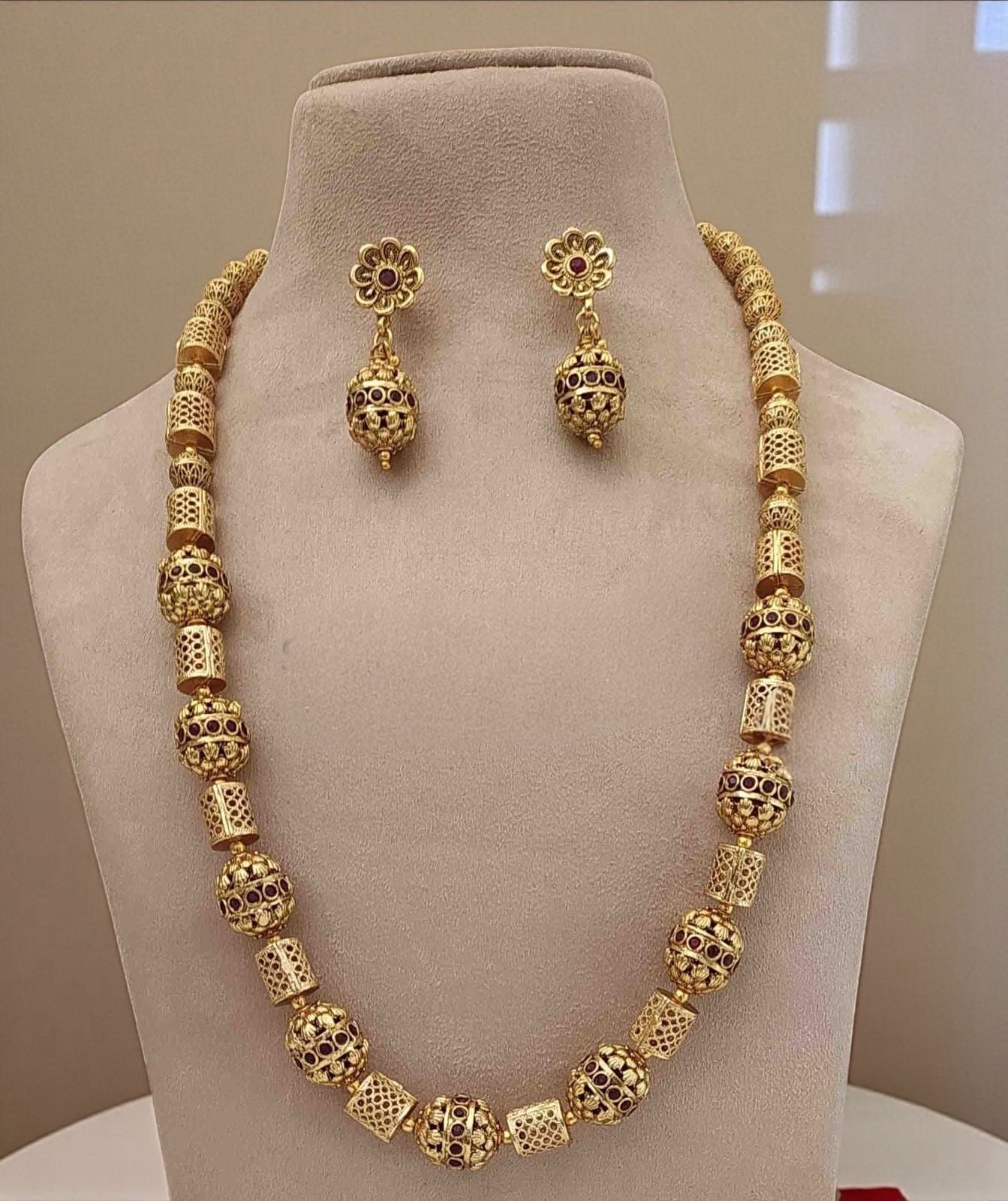 Gold plated necklace set