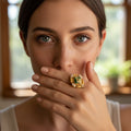 Emerald green kundan ring
