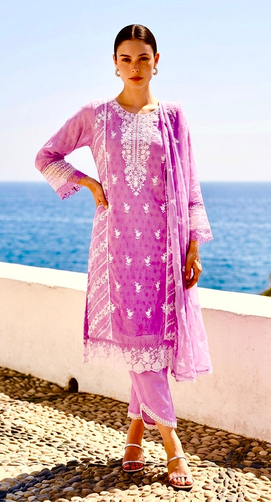 Lavender thread-work suit