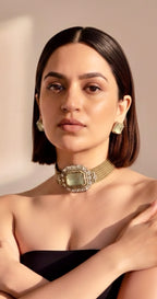 White doublet stone choker set