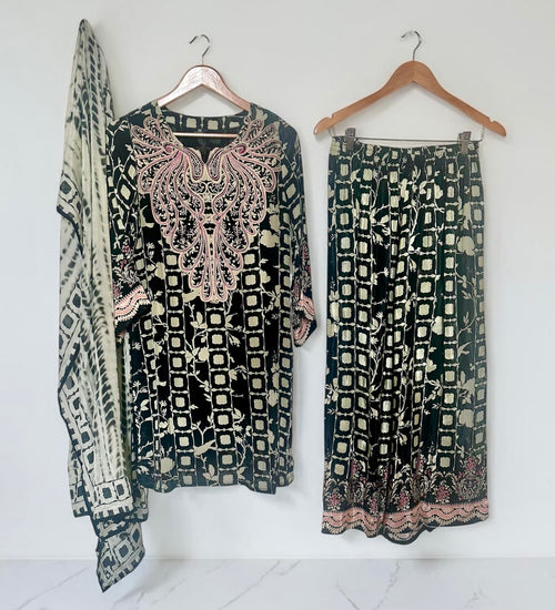 Black & white palazzo suit