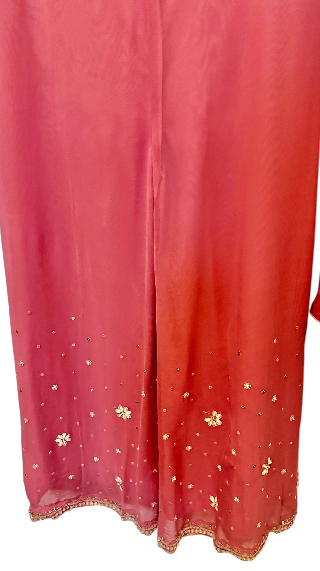 One-shoulder fusion outfit