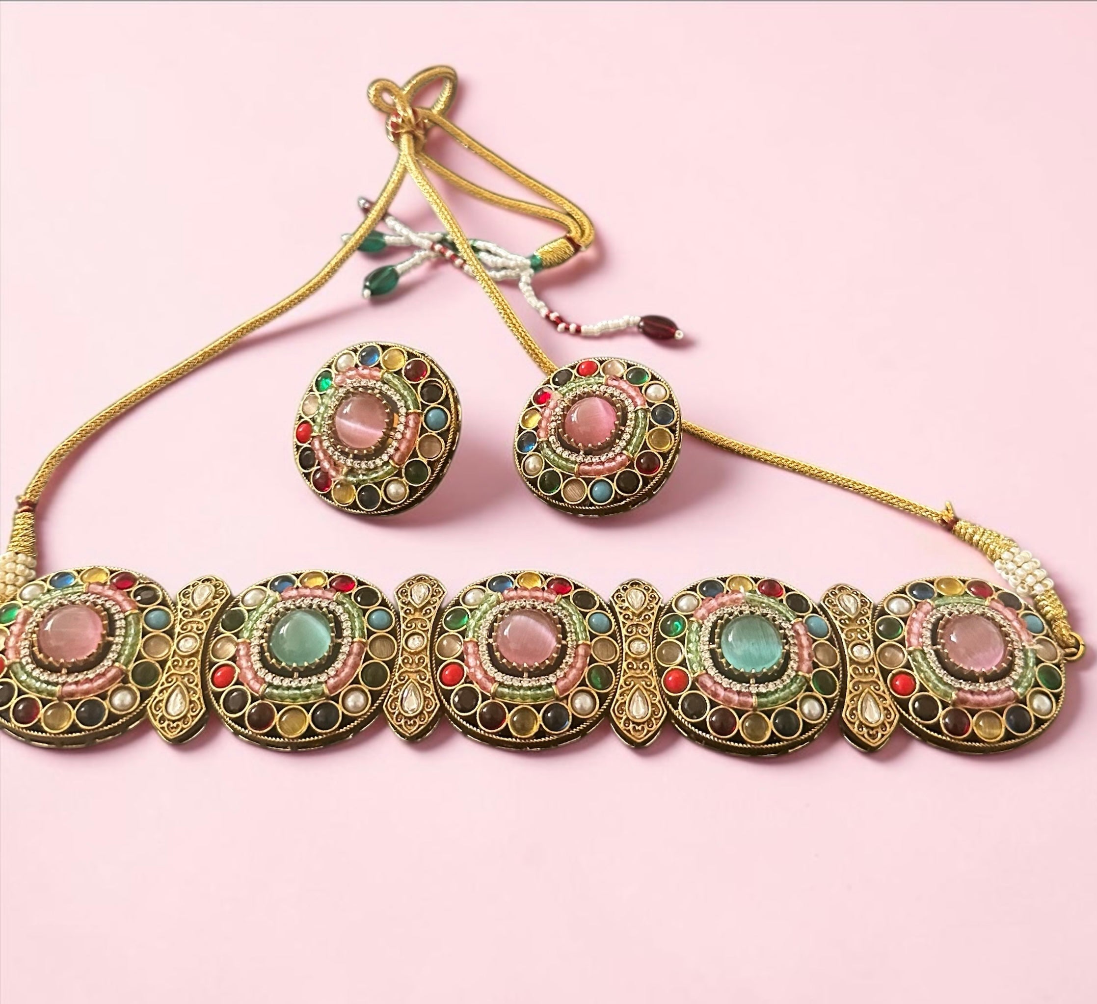 Multi-colored stone choker set