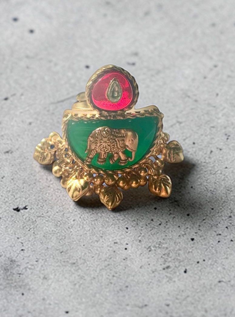 Elephant motif emerald ring