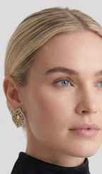 Clear ad studs