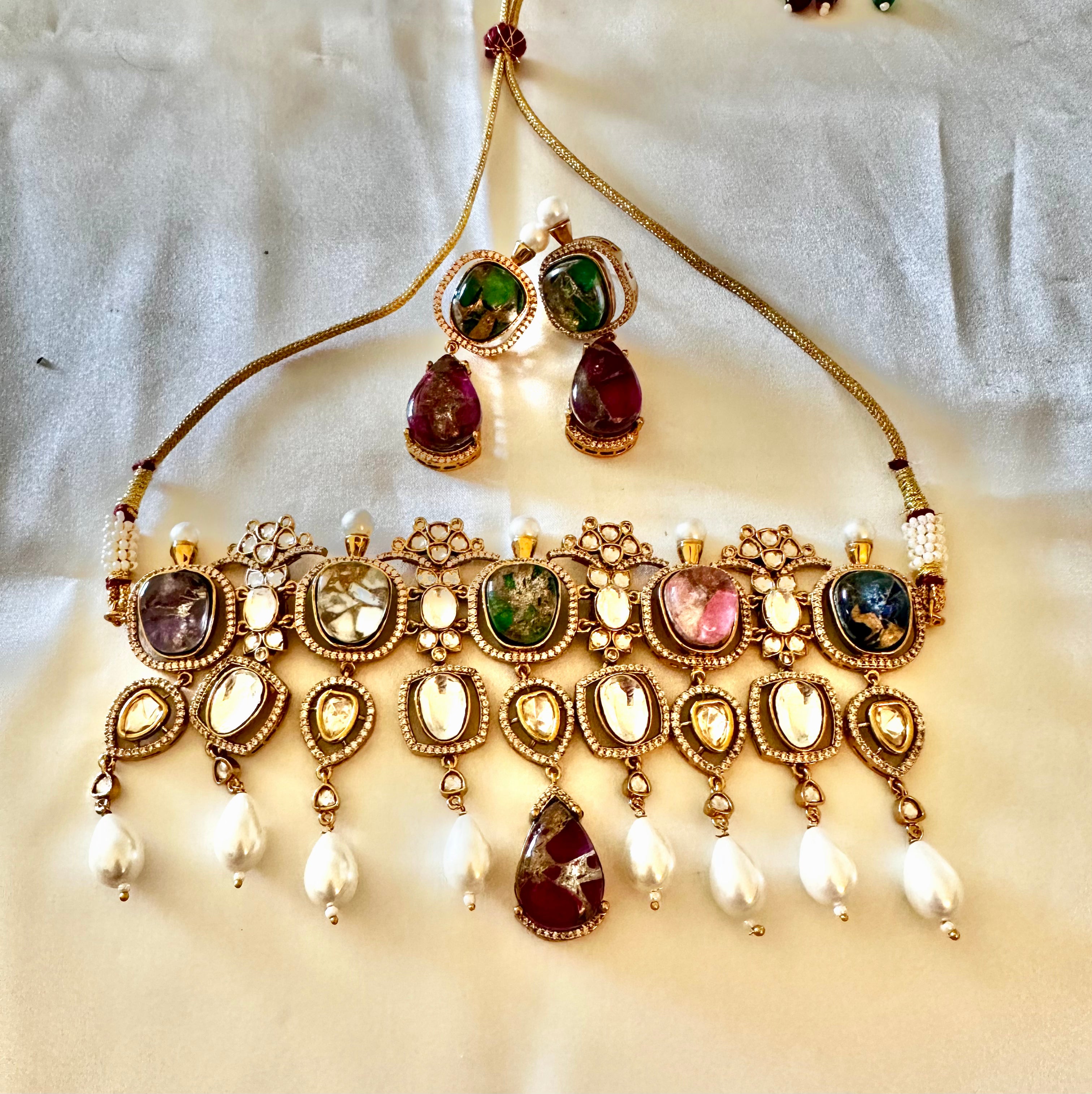 Multi-colored stone choker set