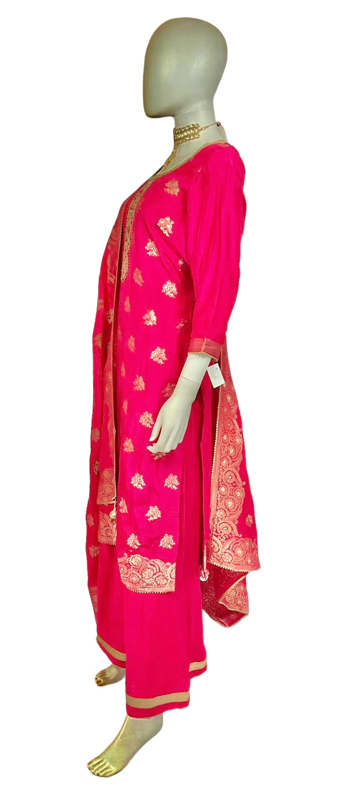 Red benarasi silk suit